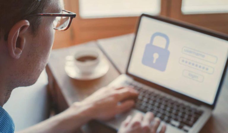 Enfoque Zero Trust: una estrategia de seguridad que parte de una premisa clara y directa: ningún usuario o dispositivo es de confianza por defecto.