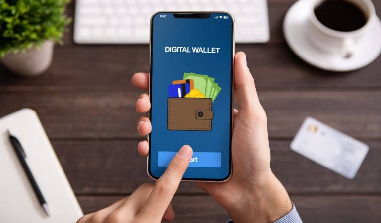 A partir de ahora podrás olvidar cualquier cosa menos tu móvil con tu app de la Cartera Europea de Identidad Digital (EUDI Wallet). Imagina que todo lo que necesitas para realizar cualquier gestión burocrática, como identificarte, firmar documentos oficiales, consultar datos personales, citas previas o acceder a servicios públicos de cualquier país de la UE estuviera disponible desde tu móvil y en cuestión de segundos. Ahora piensa que, además, no necesitarás llevar DNI, certificados ni contraseñas. No se trata de una utopía, es lo que te permite realizar esta aplicación digital.