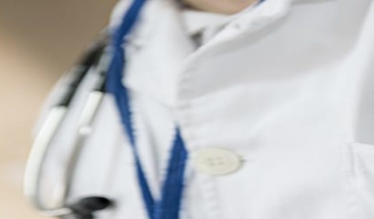 doctor-563428_960_720