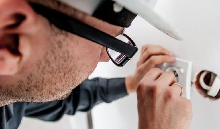 electrician-1080554_960_720a