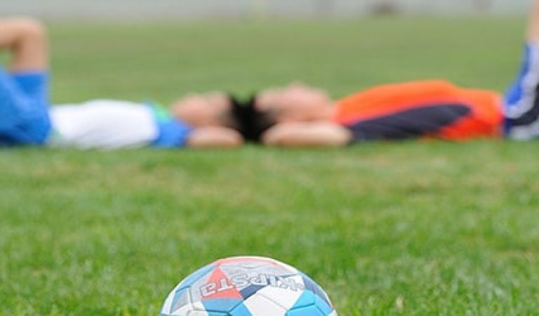 football-1533213_960_720s