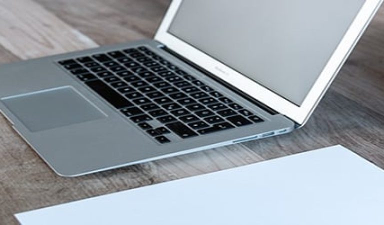 home-office-599475_960_720j