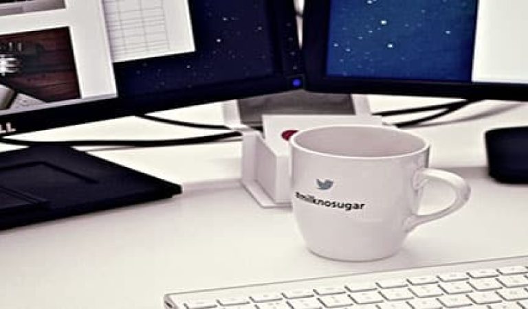 workstation-405a768_960_720